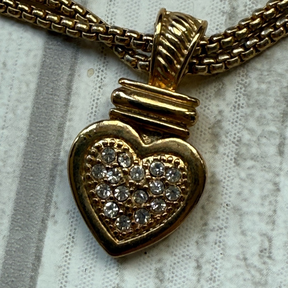 AVON Vintage Gold Heart Necklace Pave Rhinestone